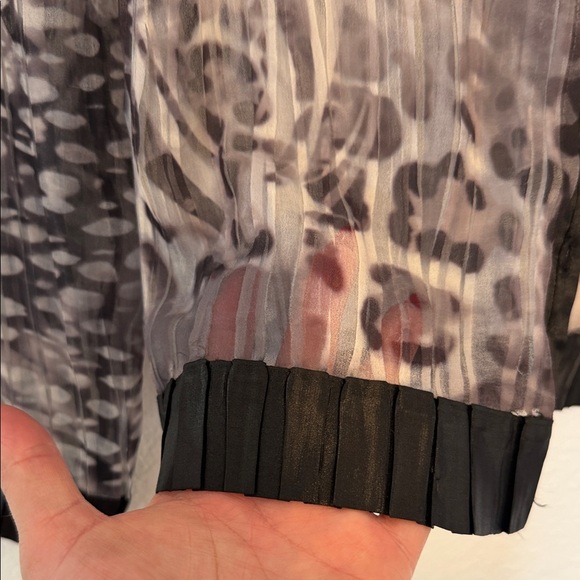 Komarov Black and Gray Sheer pleated mesh Cardigan coverup - Picture 5 of 6